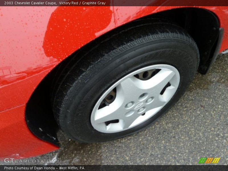Victory Red / Graphite Gray 2003 Chevrolet Cavalier Coupe
