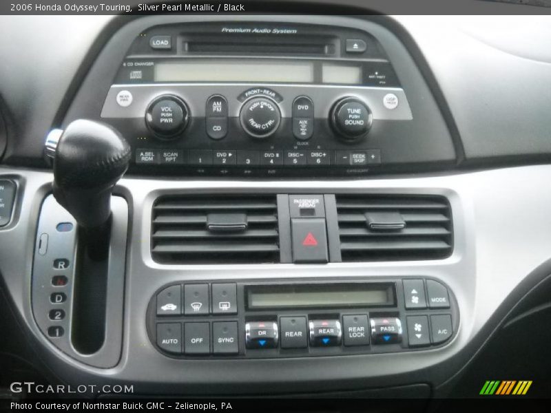 Silver Pearl Metallic / Black 2006 Honda Odyssey Touring