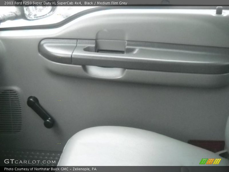 Black / Medium Flint Grey 2003 Ford F250 Super Duty XL SuperCab 4x4