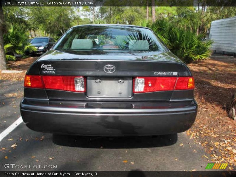 Graphite Gray Pearl / Gray 2001 Toyota Camry LE