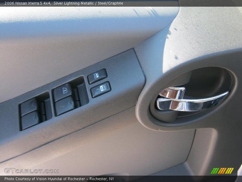 Silver Lightning Metallic / Steel/Graphite 2006 Nissan Xterra S 4x4