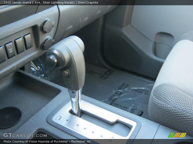 Silver Lightning Metallic / Steel/Graphite 2006 Nissan Xterra S 4x4