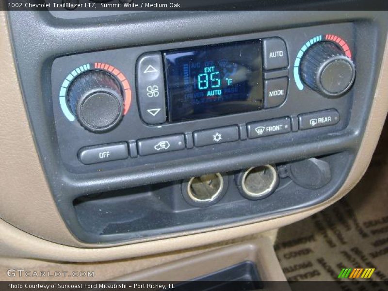 Summit White / Medium Oak 2002 Chevrolet TrailBlazer LTZ