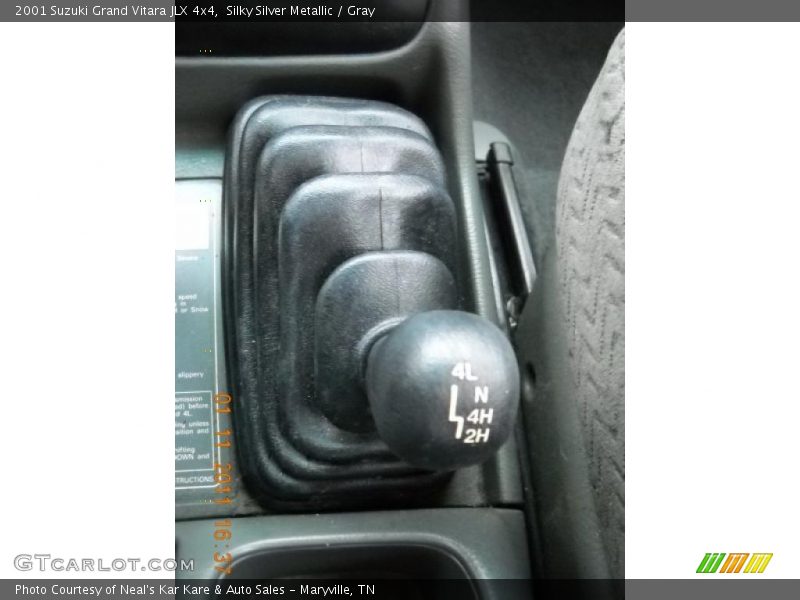 Silky Silver Metallic / Gray 2001 Suzuki Grand Vitara JLX 4x4
