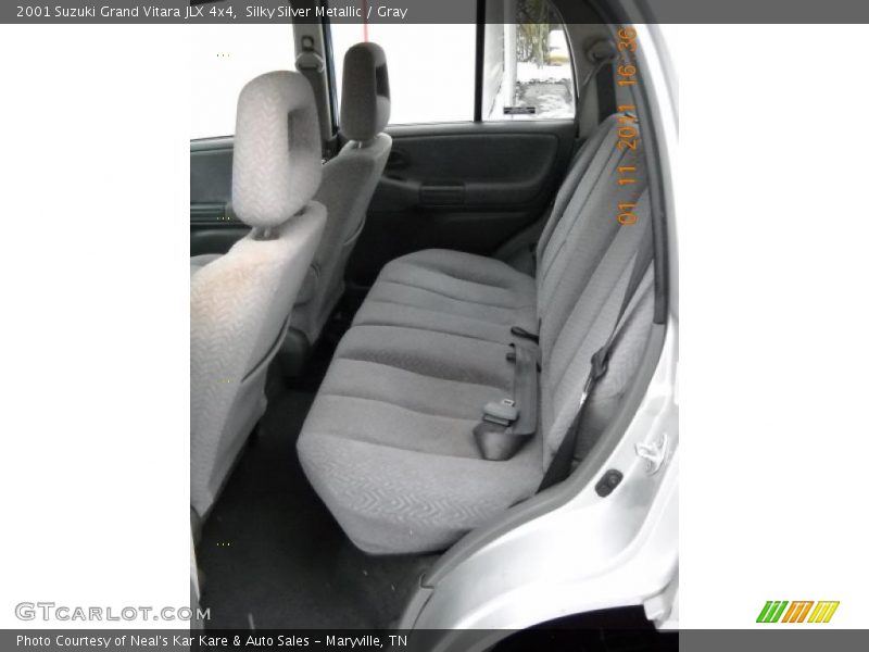 Silky Silver Metallic / Gray 2001 Suzuki Grand Vitara JLX 4x4