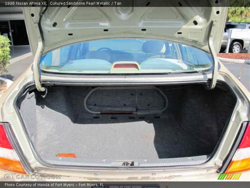 Cultured Sandstone Pearl Metallic / Tan 1998 Nissan Altima XE