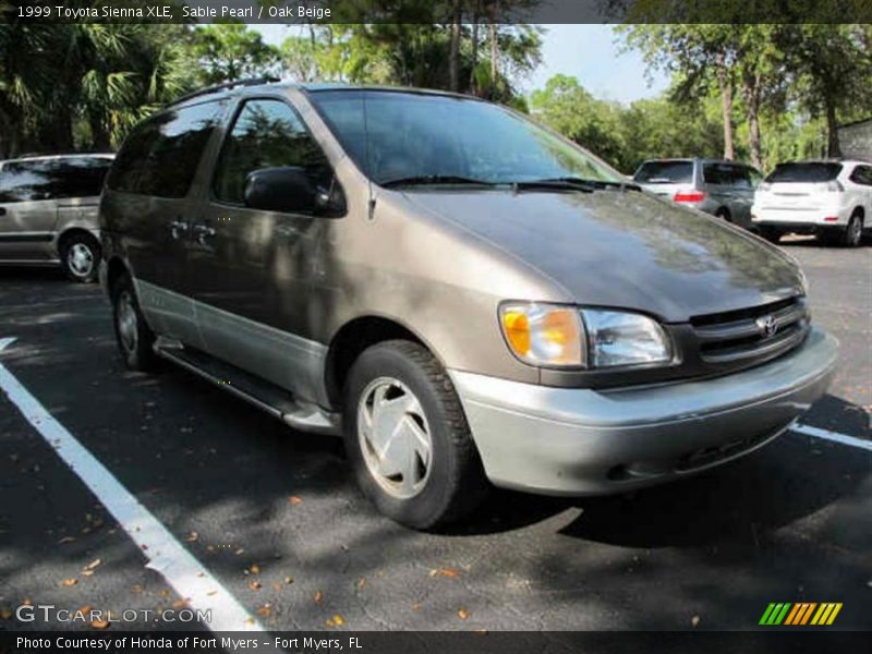 Sable Pearl / Oak Beige 1999 Toyota Sienna XLE