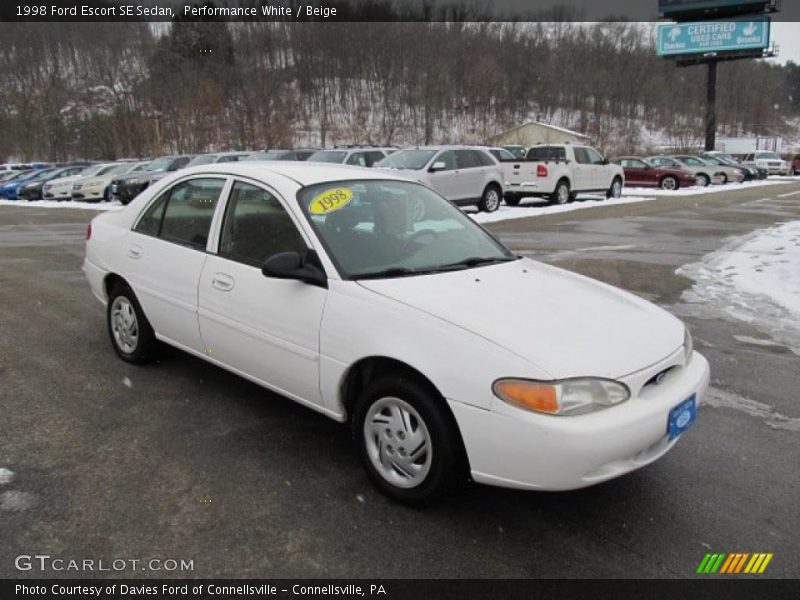 Performance White / Beige 1998 Ford Escort SE Sedan