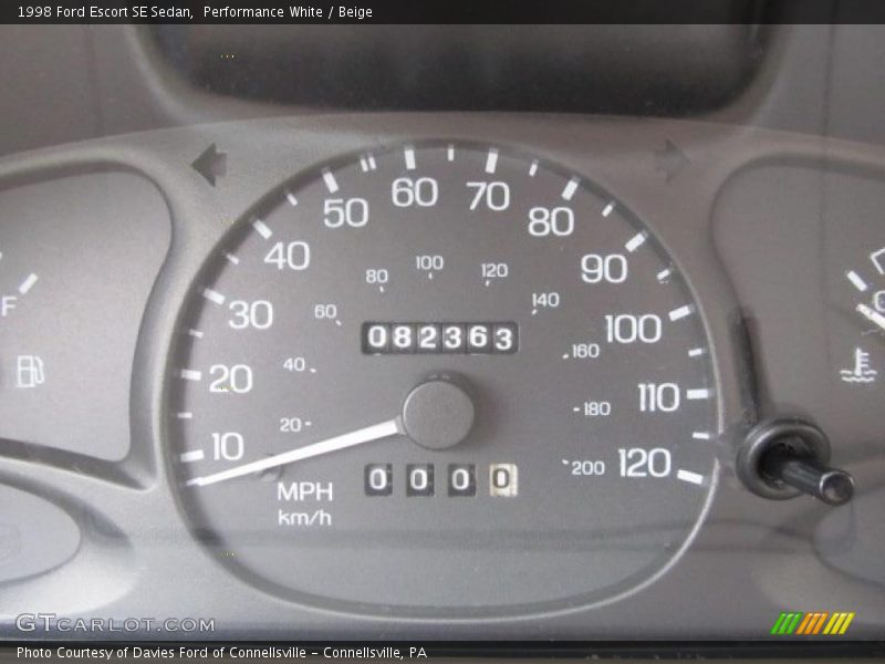 Performance White / Beige 1998 Ford Escort SE Sedan