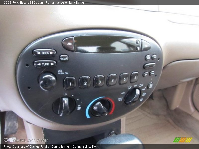 Performance White / Beige 1998 Ford Escort SE Sedan