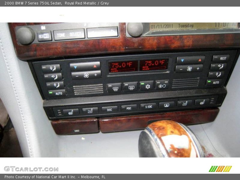Controls of 2000 7 Series 750iL Sedan