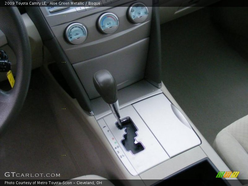 Aloe Green Metallic / Bisque 2009 Toyota Camry LE