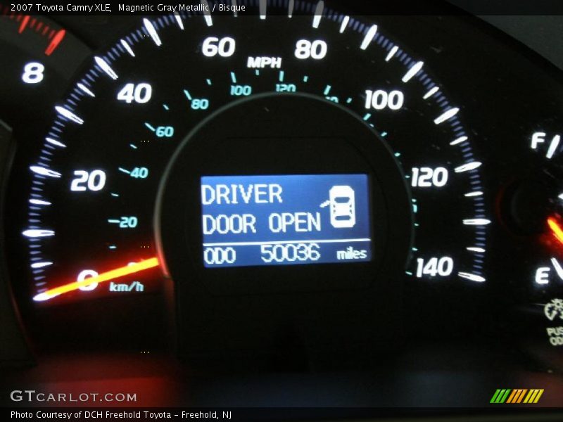 Magnetic Gray Metallic / Bisque 2007 Toyota Camry XLE