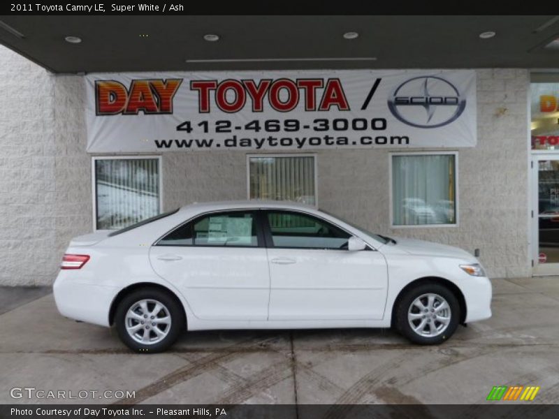 Super White / Ash 2011 Toyota Camry LE