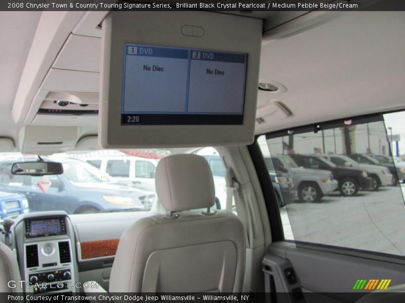 Brilliant Black Crystal Pearlcoat / Medium Pebble Beige/Cream 2008 Chrysler Town & Country Touring Signature Series