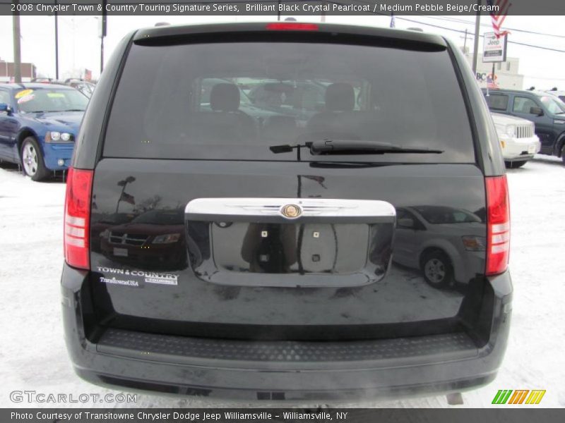 Brilliant Black Crystal Pearlcoat / Medium Pebble Beige/Cream 2008 Chrysler Town & Country Touring Signature Series