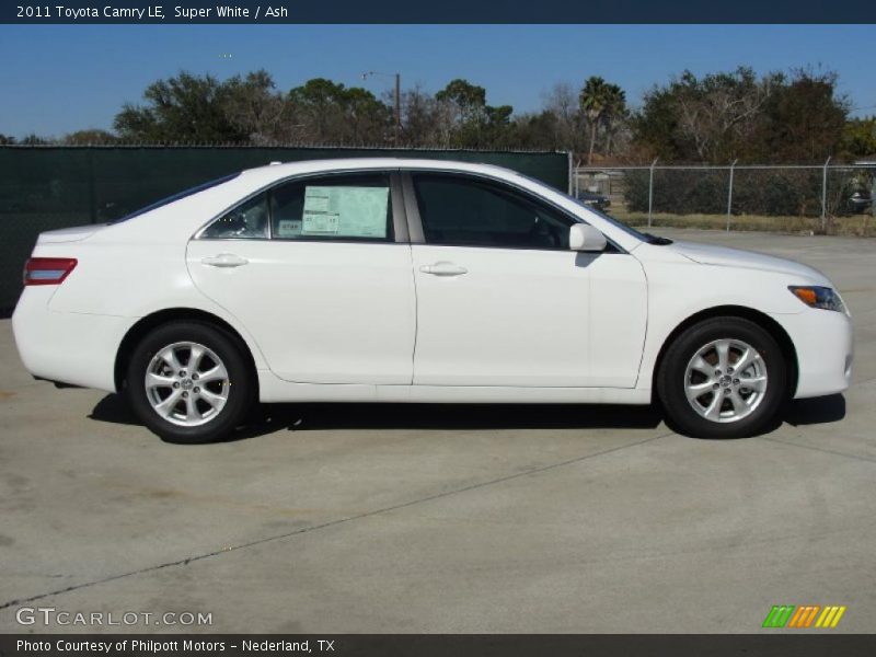 Super White / Ash 2011 Toyota Camry LE