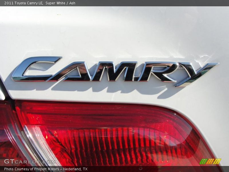 Super White / Ash 2011 Toyota Camry LE