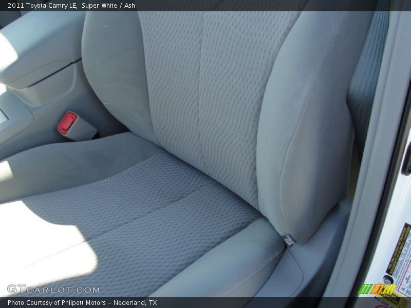 Super White / Ash 2011 Toyota Camry LE