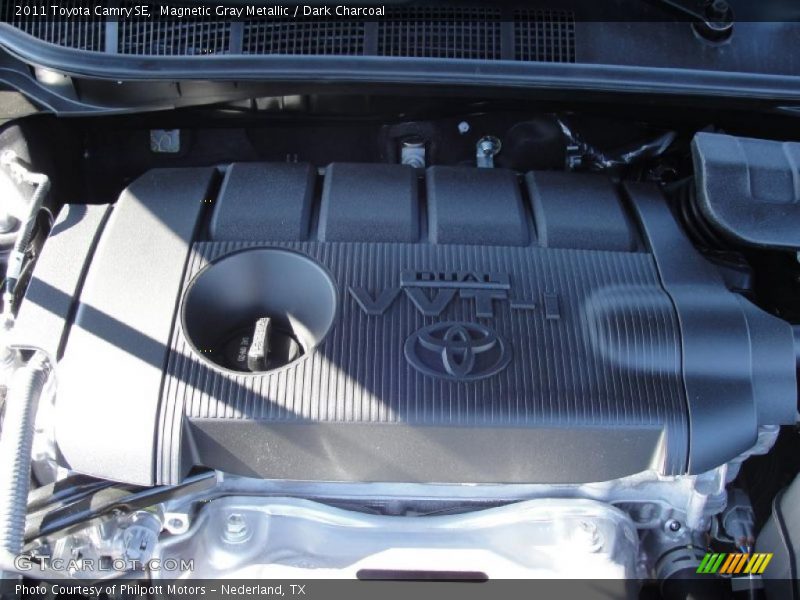 Magnetic Gray Metallic / Dark Charcoal 2011 Toyota Camry SE