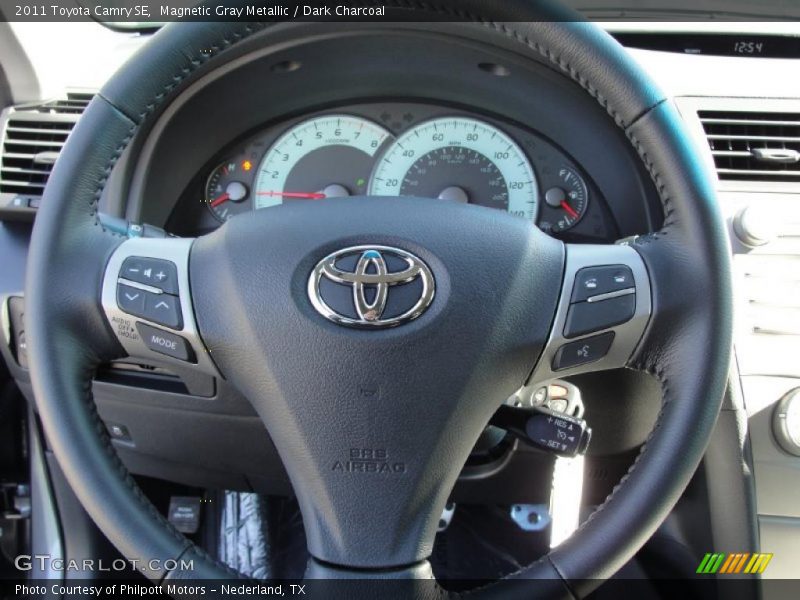 Magnetic Gray Metallic / Dark Charcoal 2011 Toyota Camry SE