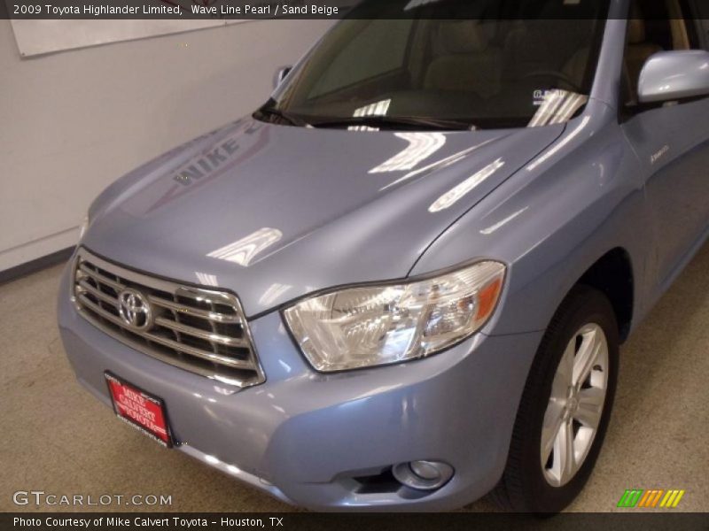 Wave Line Pearl / Sand Beige 2009 Toyota Highlander Limited