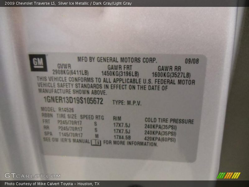 Silver Ice Metallic / Dark Gray/Light Gray 2009 Chevrolet Traverse LS