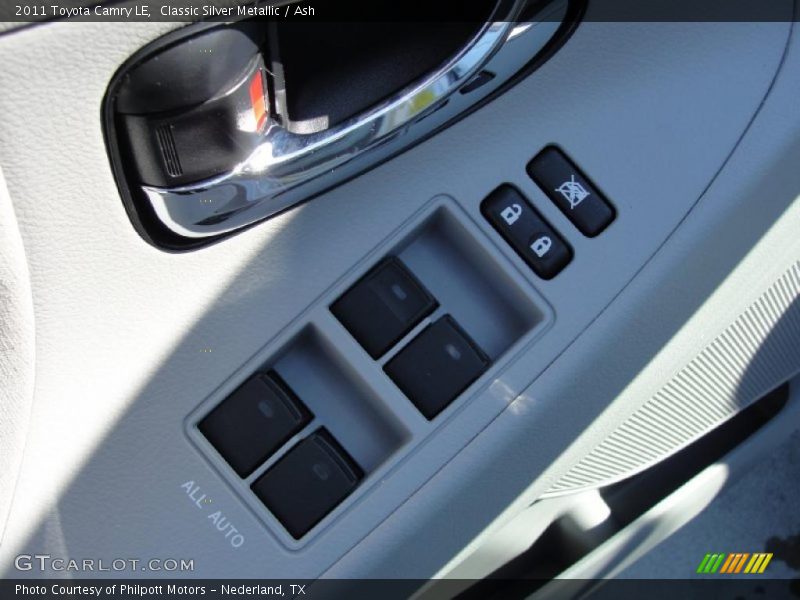 Classic Silver Metallic / Ash 2011 Toyota Camry LE