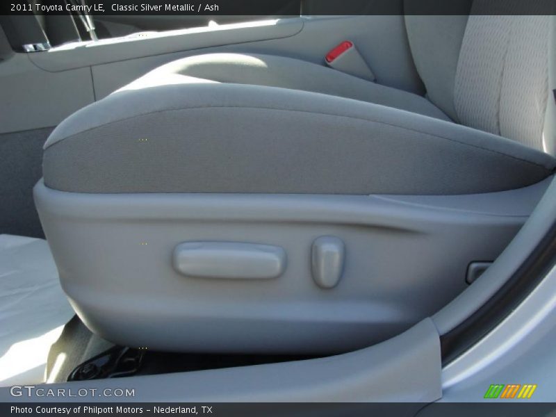 Classic Silver Metallic / Ash 2011 Toyota Camry LE