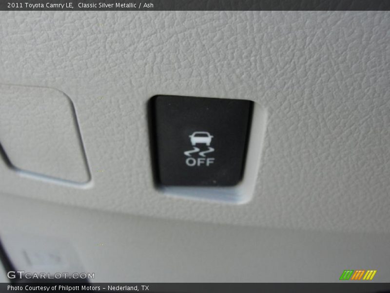 Classic Silver Metallic / Ash 2011 Toyota Camry LE