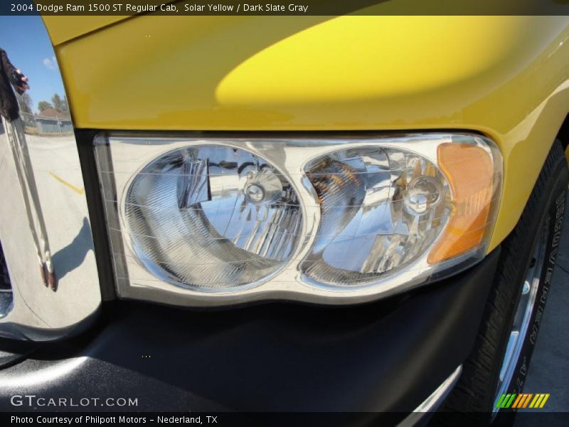 Solar Yellow / Dark Slate Gray 2004 Dodge Ram 1500 ST Regular Cab