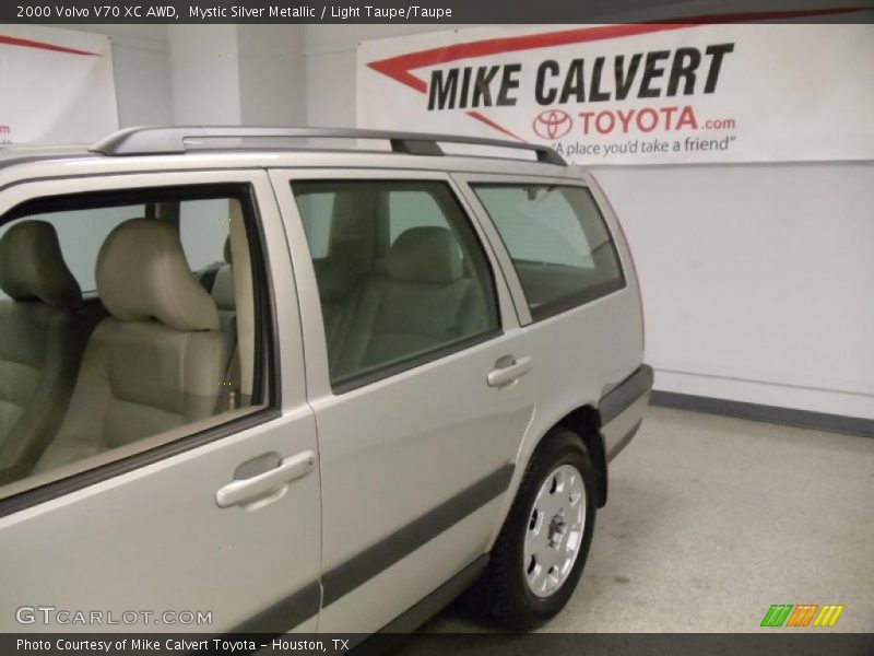 Mystic Silver Metallic / Light Taupe/Taupe 2000 Volvo V70 XC AWD