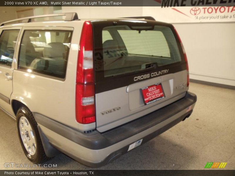 Mystic Silver Metallic / Light Taupe/Taupe 2000 Volvo V70 XC AWD