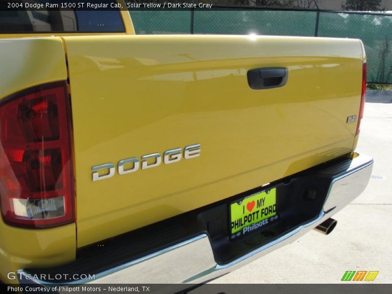 Solar Yellow / Dark Slate Gray 2004 Dodge Ram 1500 ST Regular Cab