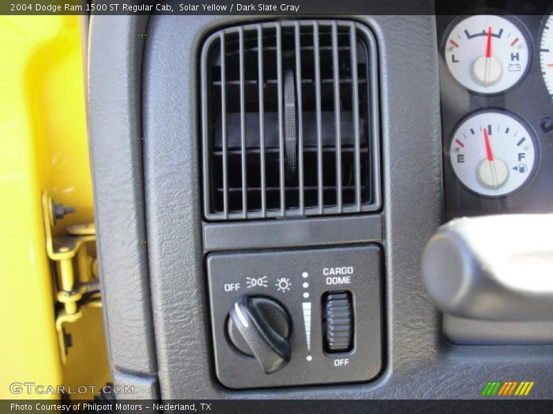 Solar Yellow / Dark Slate Gray 2004 Dodge Ram 1500 ST Regular Cab