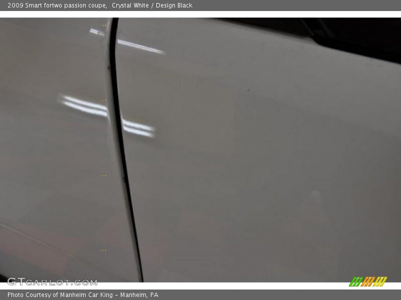 Crystal White / Design Black 2009 Smart fortwo passion coupe