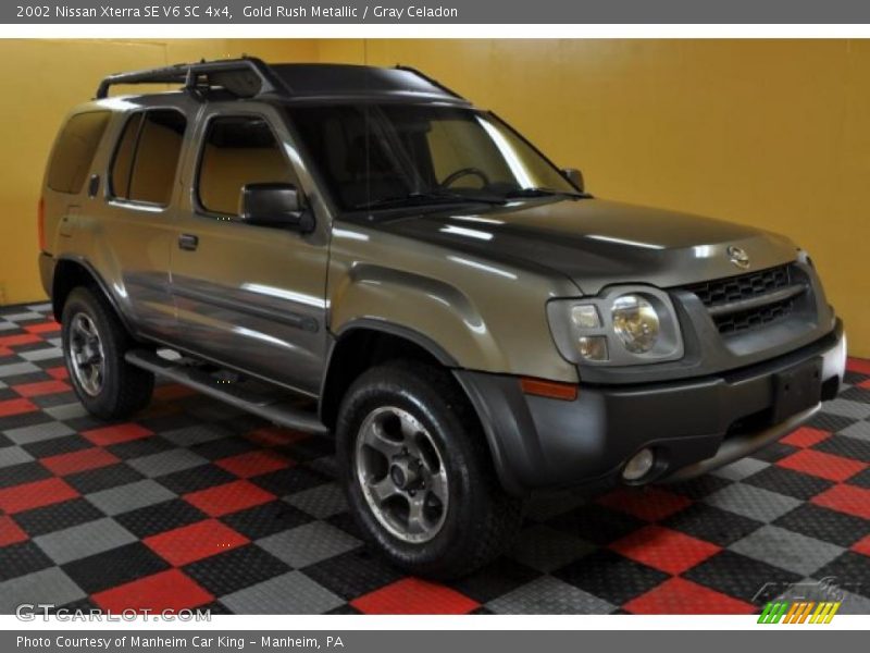 Gold Rush Metallic / Gray Celadon 2002 Nissan Xterra SE V6 SC 4x4