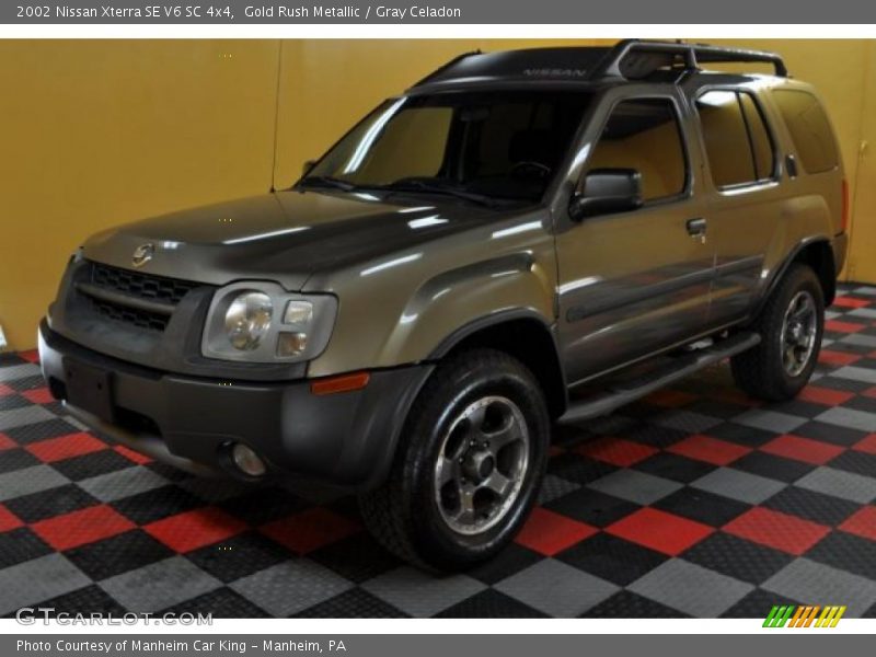 Gold Rush Metallic / Gray Celadon 2002 Nissan Xterra SE V6 SC 4x4