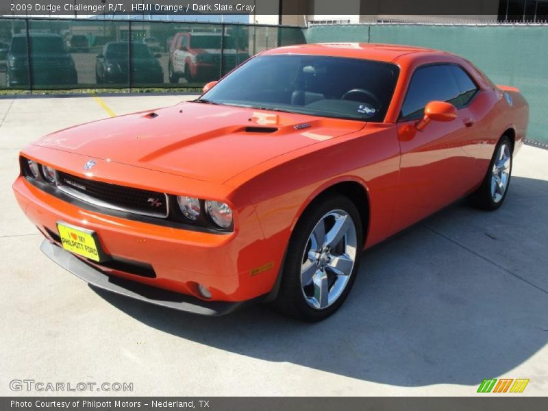 Front 3/4 View of 2009 Challenger R/T