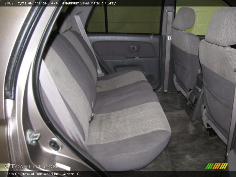 Millennium Silver Metallic / Gray 2002 Toyota 4Runner SR5 4x4