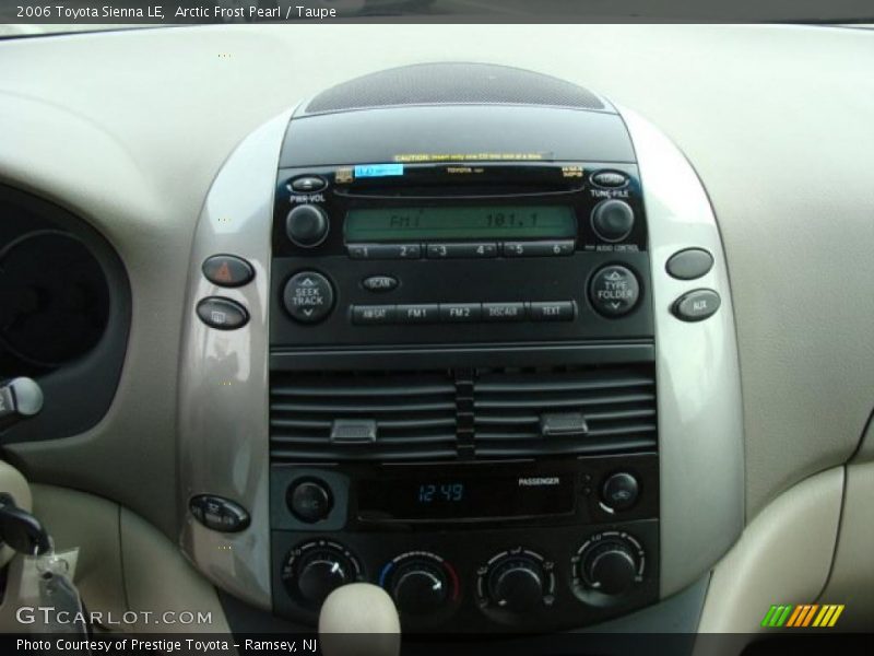 Arctic Frost Pearl / Taupe 2006 Toyota Sienna LE