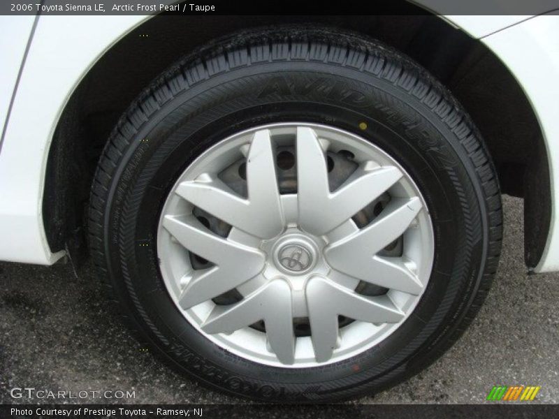 Arctic Frost Pearl / Taupe 2006 Toyota Sienna LE