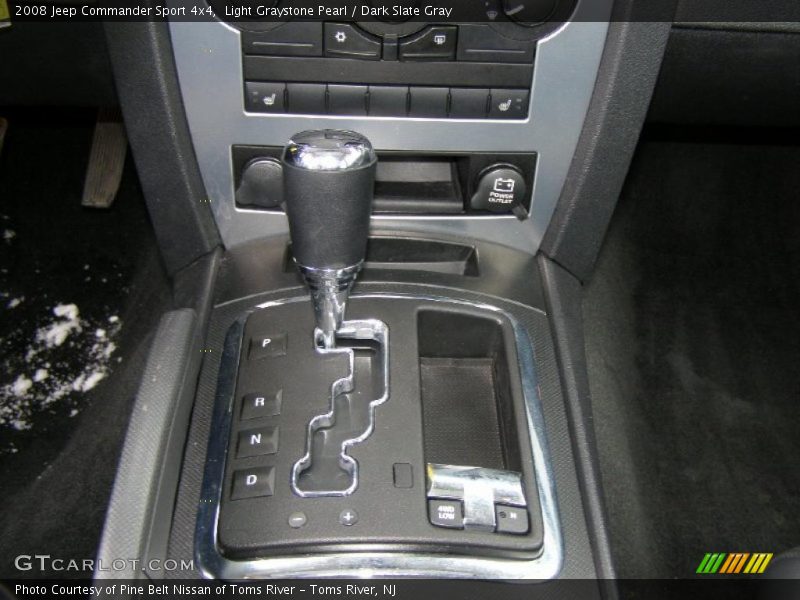Light Graystone Pearl / Dark Slate Gray 2008 Jeep Commander Sport 4x4