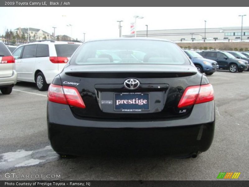 Black / Ash 2009 Toyota Camry LE
