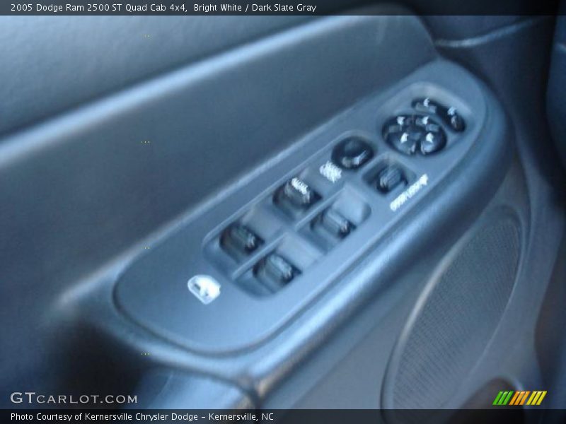 Bright White / Dark Slate Gray 2005 Dodge Ram 2500 ST Quad Cab 4x4
