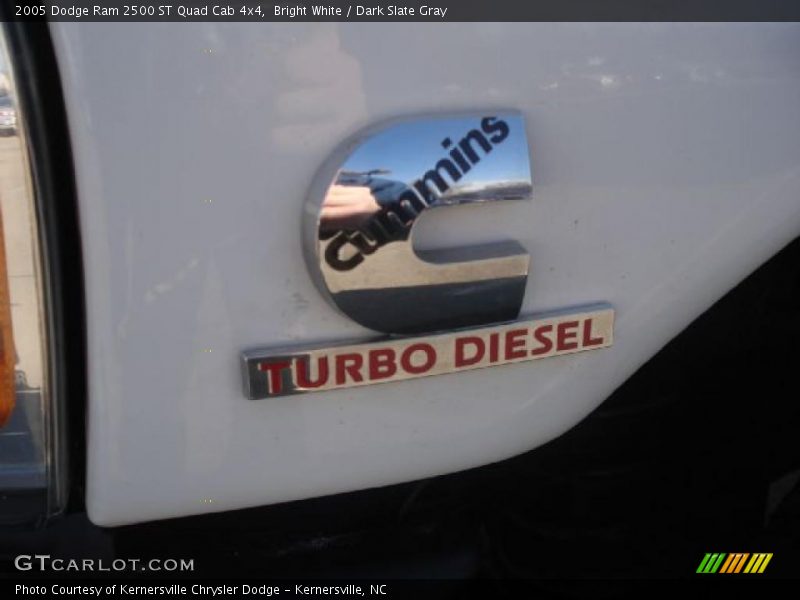 Bright White / Dark Slate Gray 2005 Dodge Ram 2500 ST Quad Cab 4x4