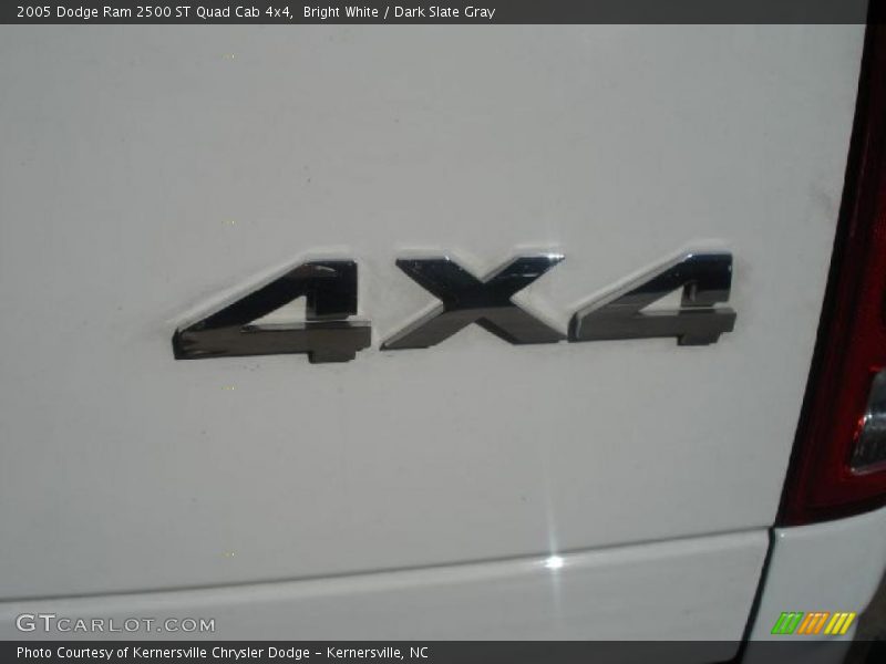 Bright White / Dark Slate Gray 2005 Dodge Ram 2500 ST Quad Cab 4x4