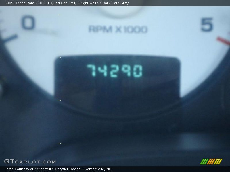Bright White / Dark Slate Gray 2005 Dodge Ram 2500 ST Quad Cab 4x4