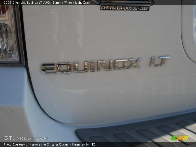 Summit White / Light Gray 2005 Chevrolet Equinox LT AWD