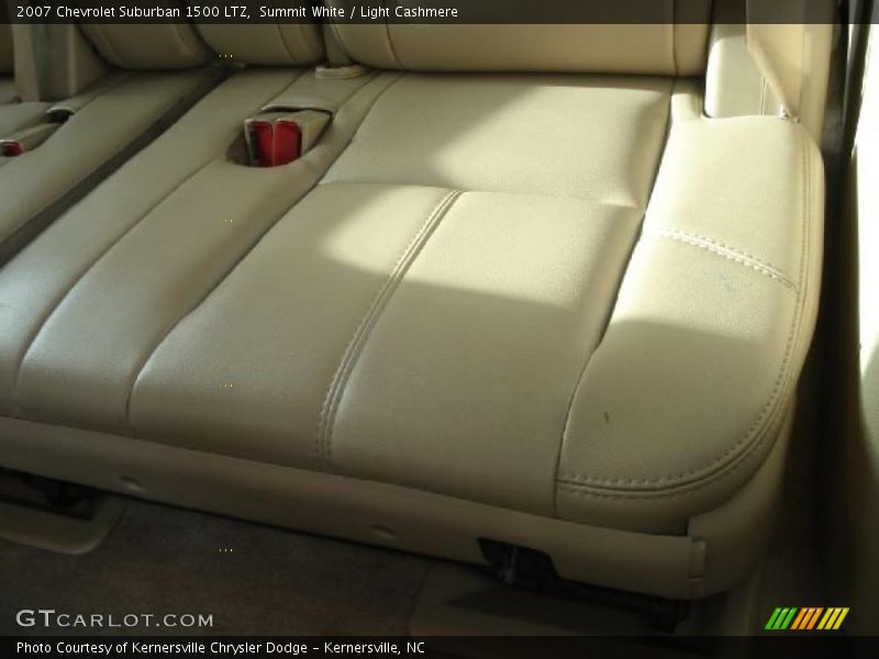 Summit White / Light Cashmere 2007 Chevrolet Suburban 1500 LTZ